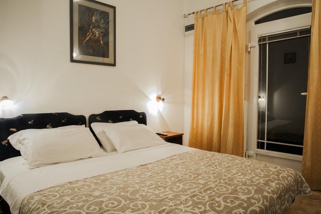 Huter Apartments Herceg Novi Esterno foto