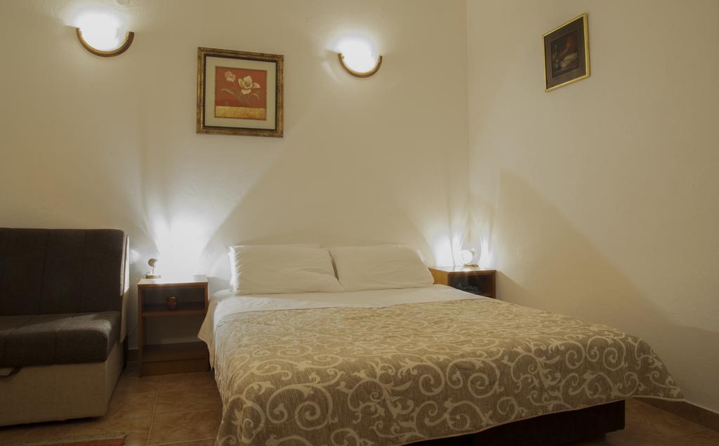 Huter Apartments Herceg Novi Esterno foto