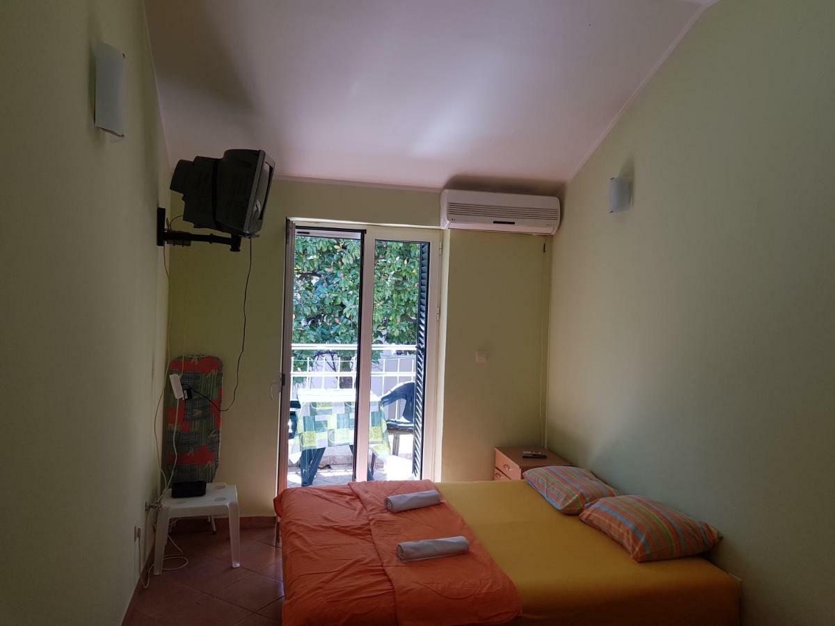 Huter Apartments Herceg Novi Esterno foto